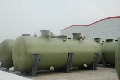 河北智凱 專業(yè)生產(chǎn)直銷高品質(zhì)立式玻璃鋼儲罐與消防水罐，歡迎來電換購